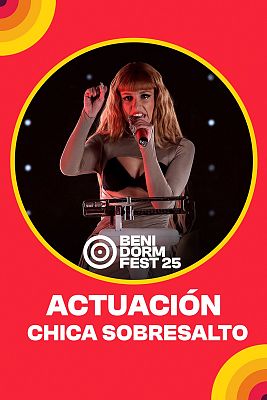 Chica Sobresalto canta "Mala feminista" en la primera semifinal