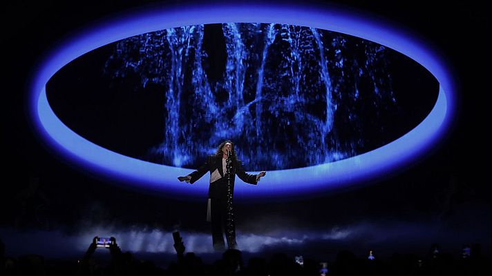 Benidorm Fest 2025: Lucas Bun canta \"Te Escribo En El Cielo\" | Ver