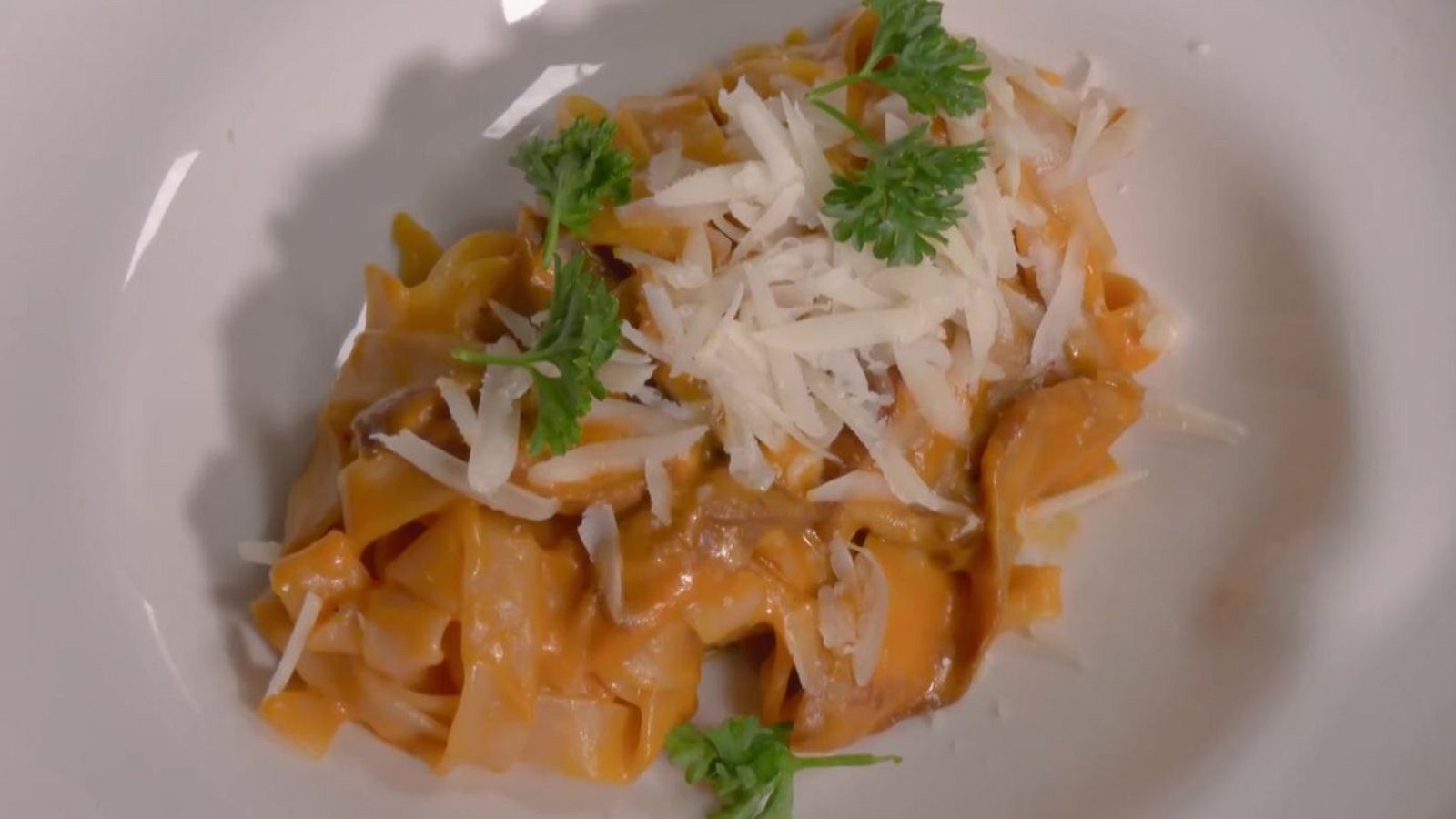 La salsa ideal para la pasta fresca | Ver