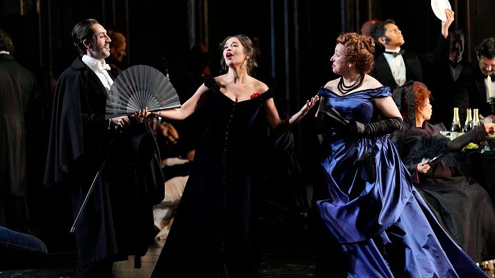 Telediario 2 - El Gran Teatro del Liceu de Barcelona estrena 'La traviata', de Verdi