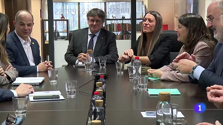 L'Informatiu - Junts deixa a l'aire el suport a Sánchez a l'espera d'una trobada amb el PSOE a Suïssa