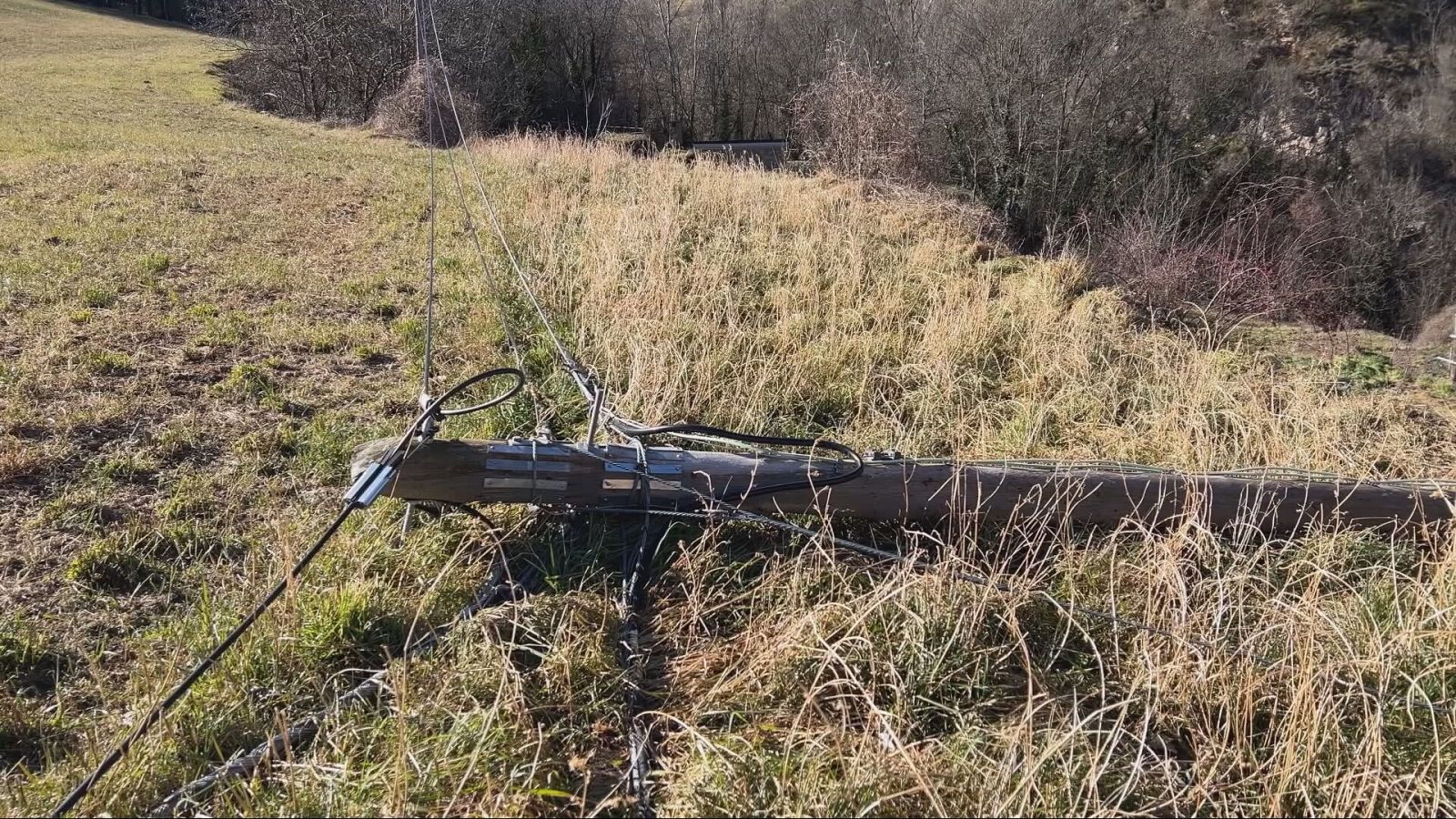 Els petits pobles es queixen de l'aïllament que els suposa quedar-se sense cobertura telefònica - L'Informatiu | Veure