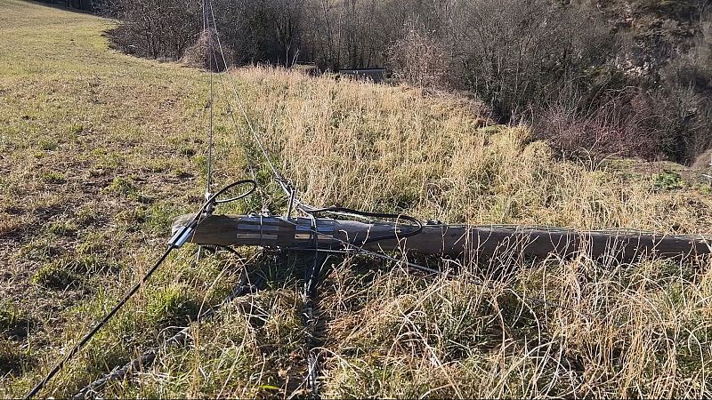 Els petits pobles es queixen de l'aïllament que els suposa quedar-se sense cobertura telefònica - L'Informatiu | Veure