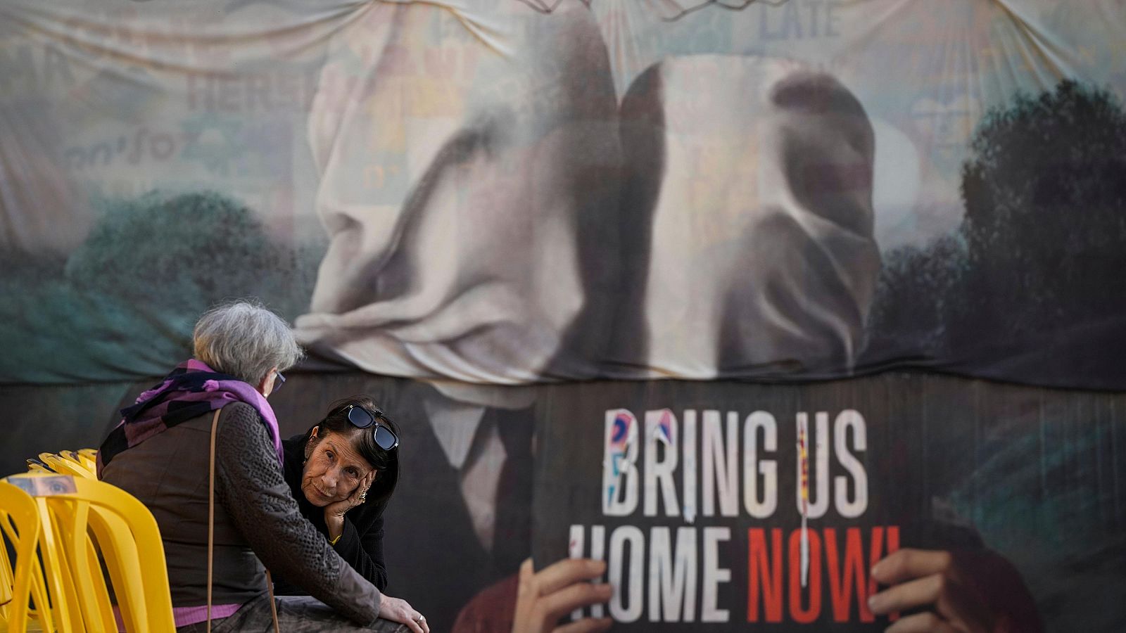 Israel y Hamás pactan el primer intercambio del alto el fuego | Ver