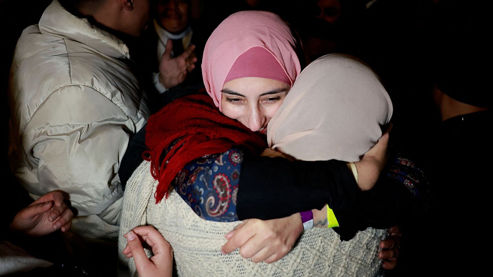 Israel libera a 90 presos palestinos | Ver