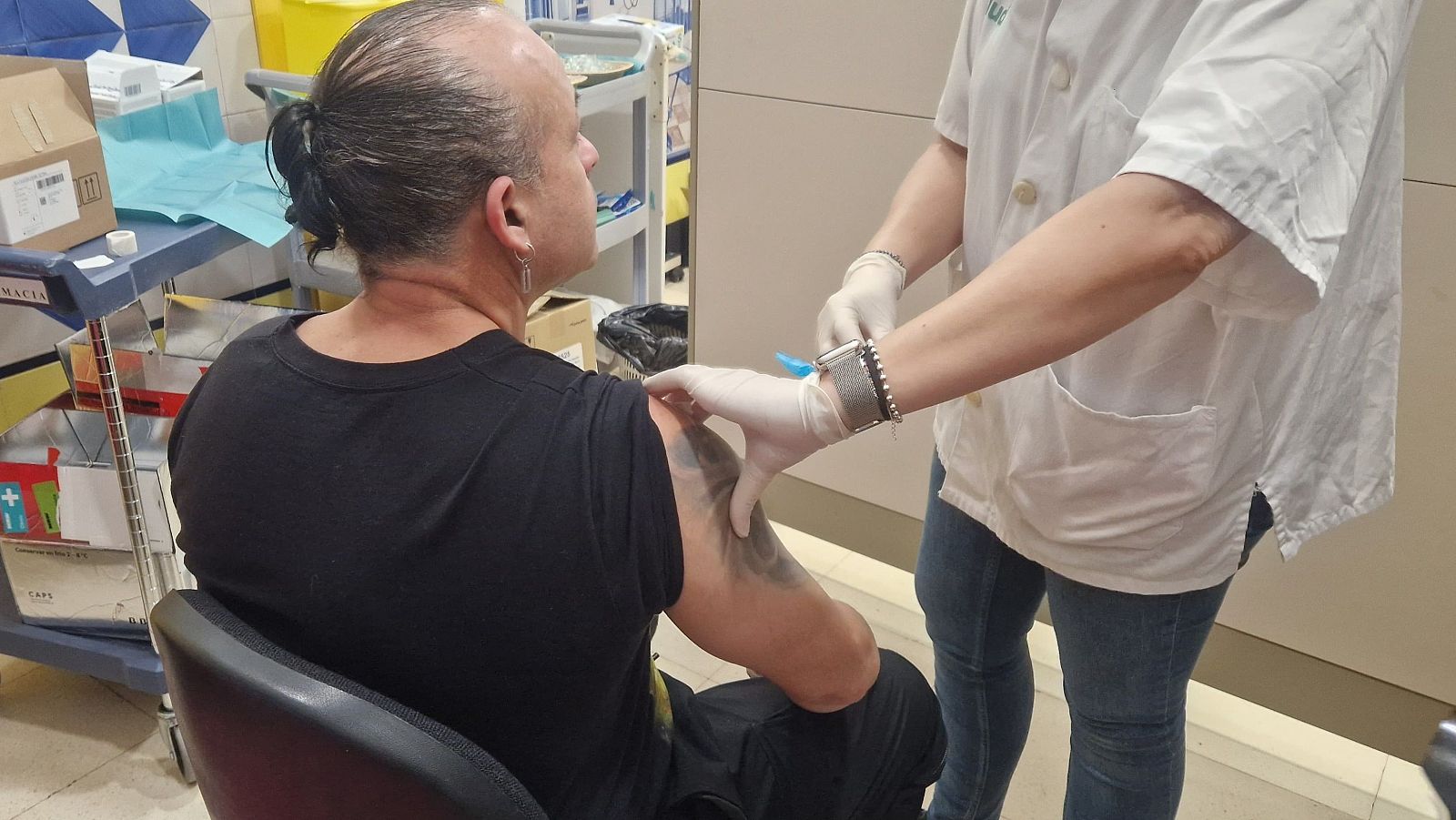 Vacunarse reduce a la mitad la posibilidad de morir por gripe | Ver