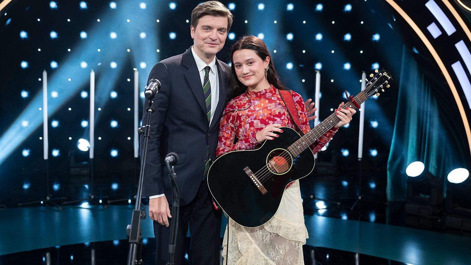 Joaquina interpreta 'Todo y nada' en Late Xou - VER AHORA - Late Xou con Marc Giró | Ver