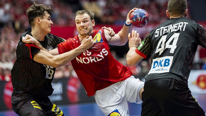 Recital ofensivo de Mathias Gidsel en la exhibici?n de Dinamarca contra Alemania en el Mundial de balonmano