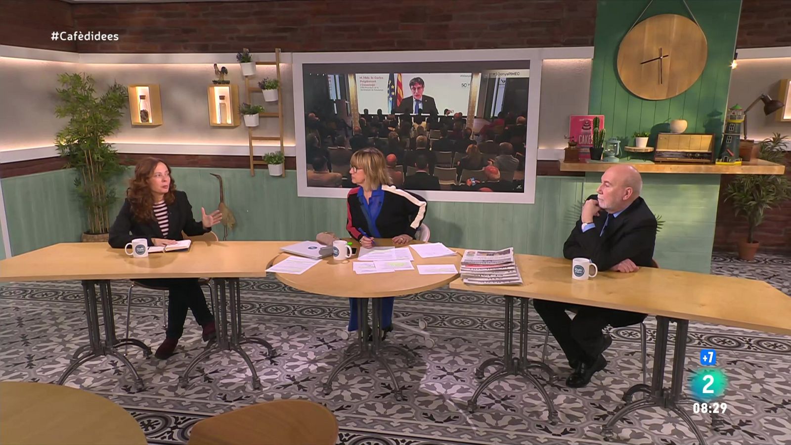 Gemma Nierga entrevista l'economista. Parlem dels 50 anys de PIMEC amb el seu president. I el xef ens parla del seu pas pel ral·li