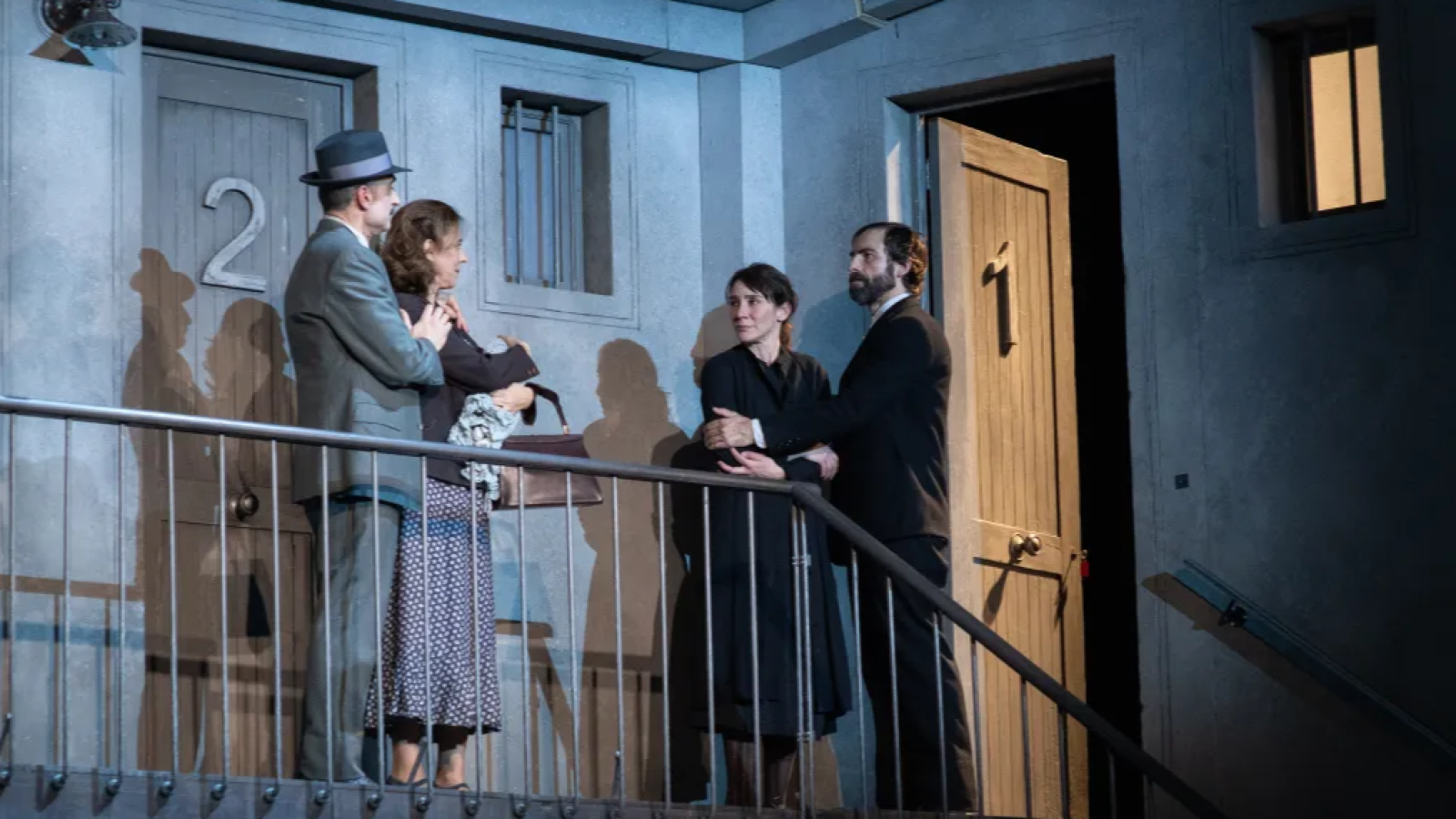 'Historia de una escalera' vuelve al Teatro Español | Ver