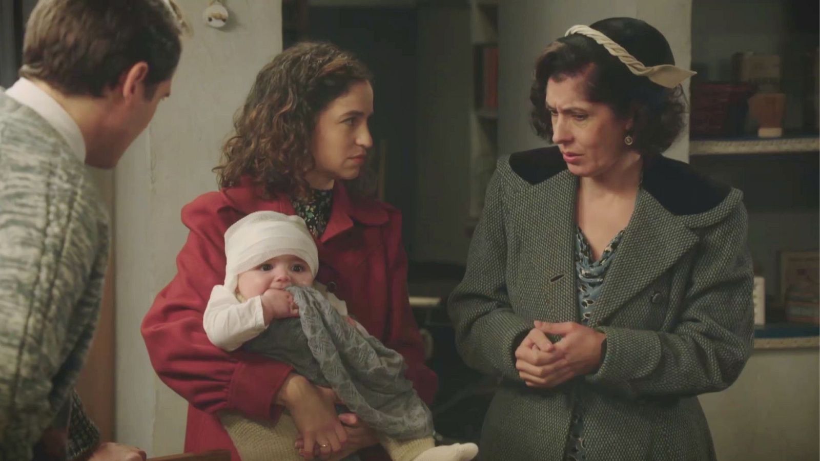 La operación de León ha sido un éxito - Salón de té La Moderna | Ver