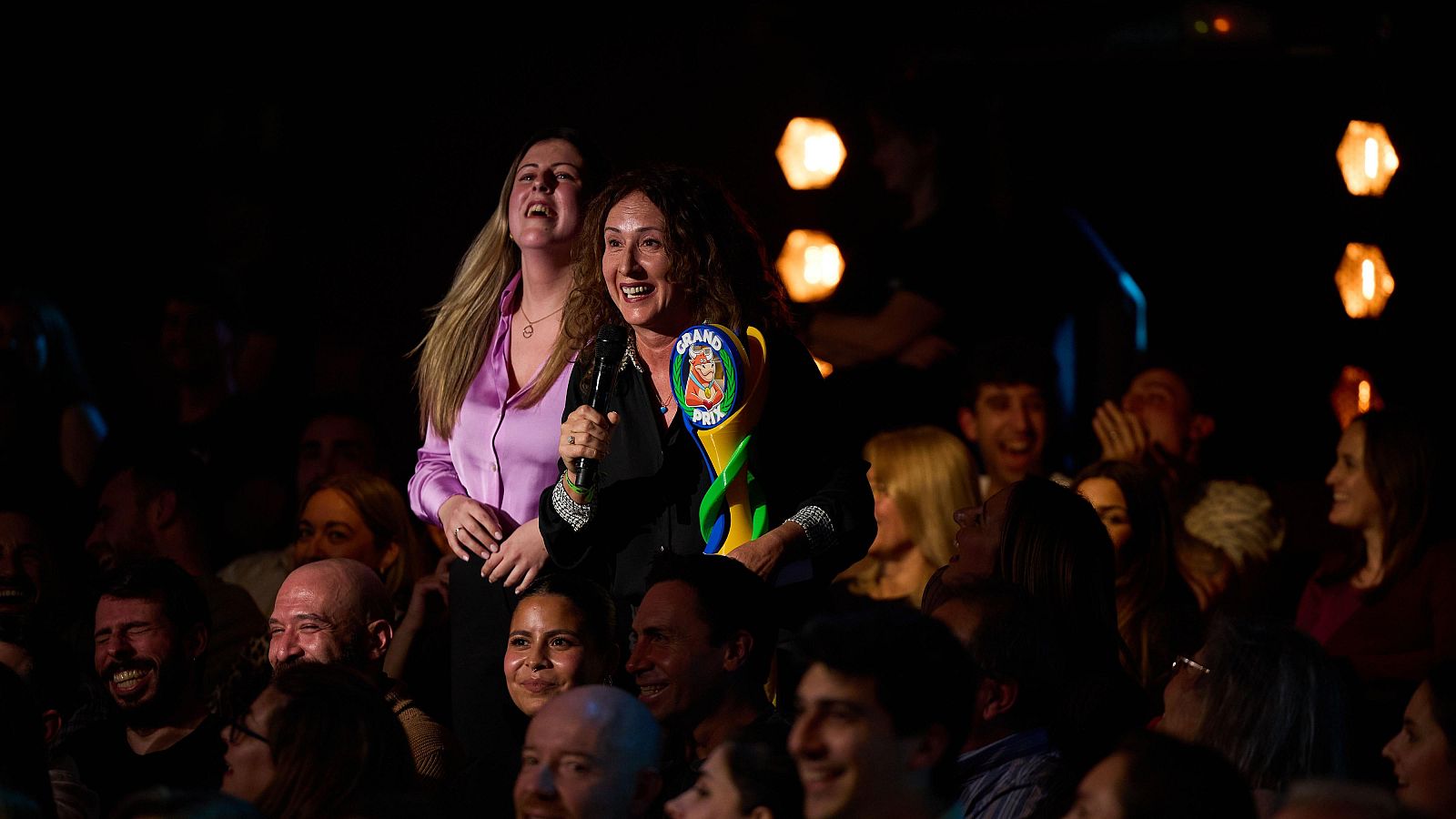 La Revuelta | Los salseos de Olvera, ganador del Grand Prix 2024 - La Revuelta | Ver