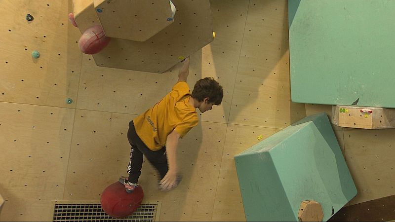 El auge de la escalada en España: más rocódromos y varios talentos | Ver