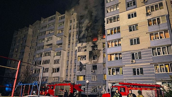 Telediario 1 - Ucrania y Rusia intercambian ataques con drones mientras el Kremlin se muestra abierto a dialogar con Trump