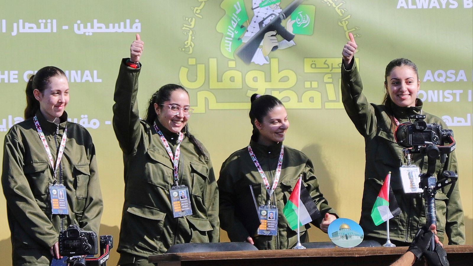 Hamás libera a cuatro mujeres soldado israelíes | Ver