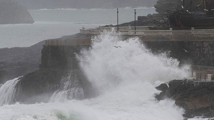 El tiempo - La llegada de la borrasca Herminia el activa nivel rojo en Galicia por fuerte oleaje