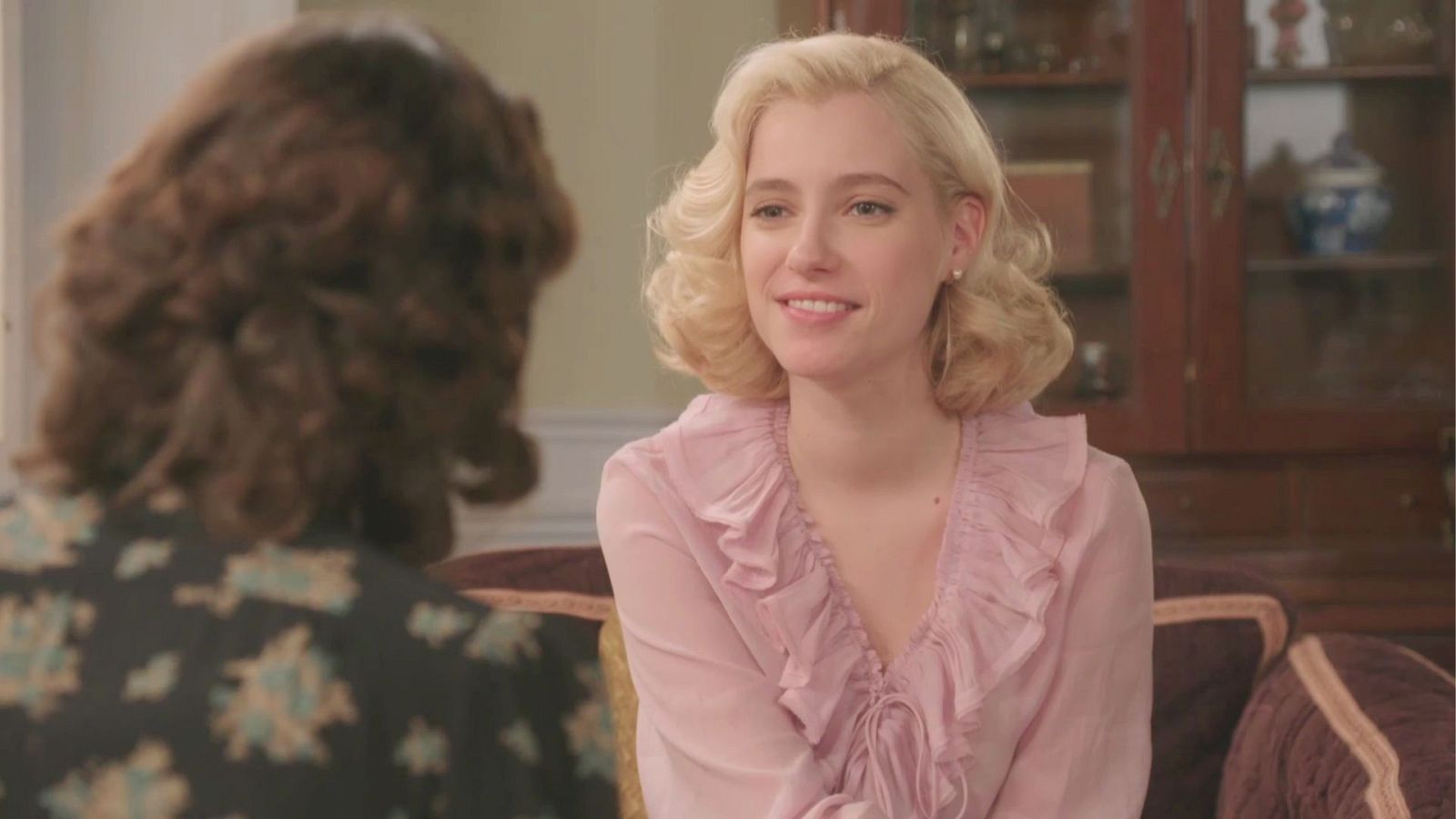 Laura y Celia bailan un tango - Salón de té La Moderna | Ver