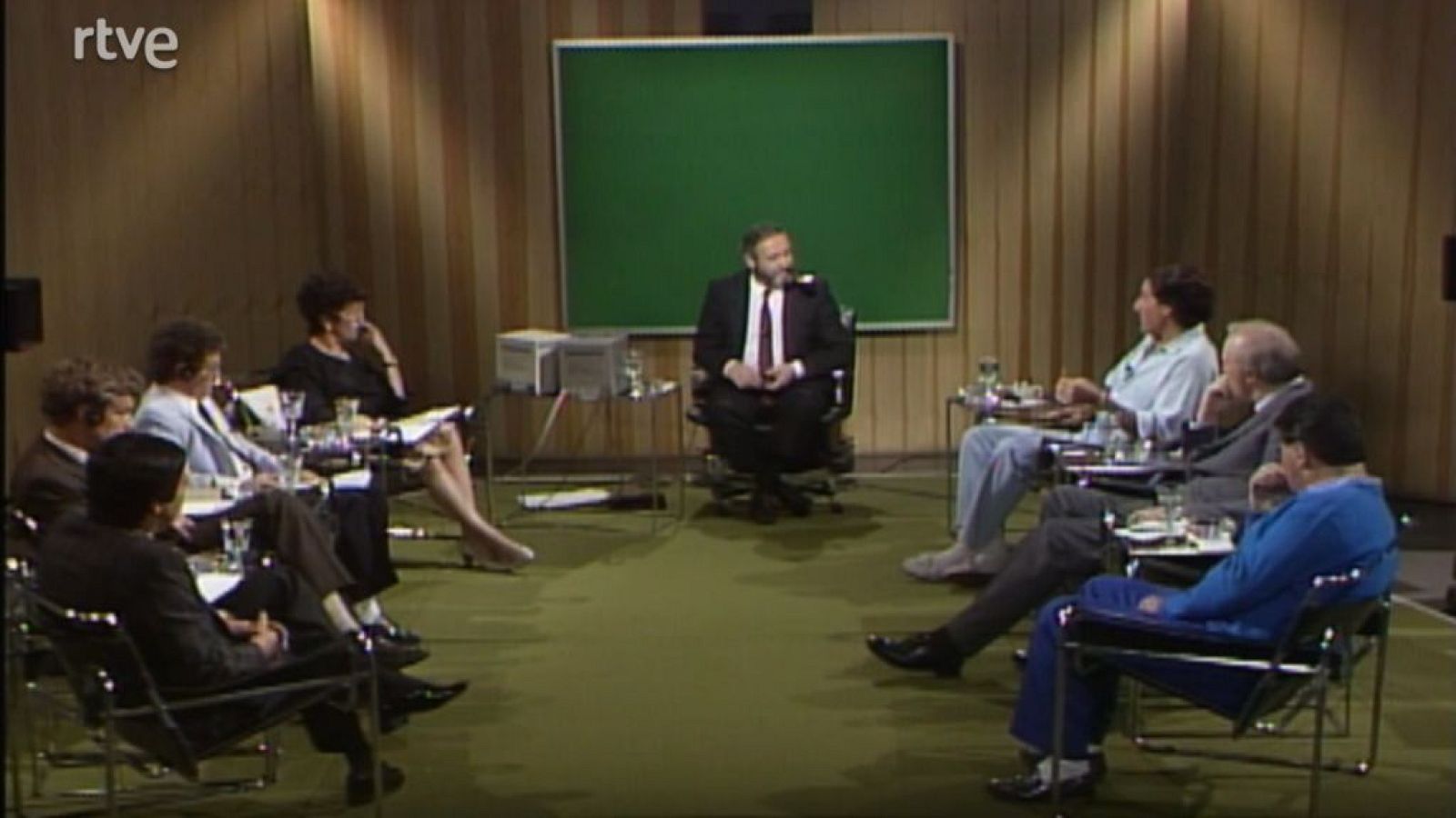 La clave - Furia en la gradas