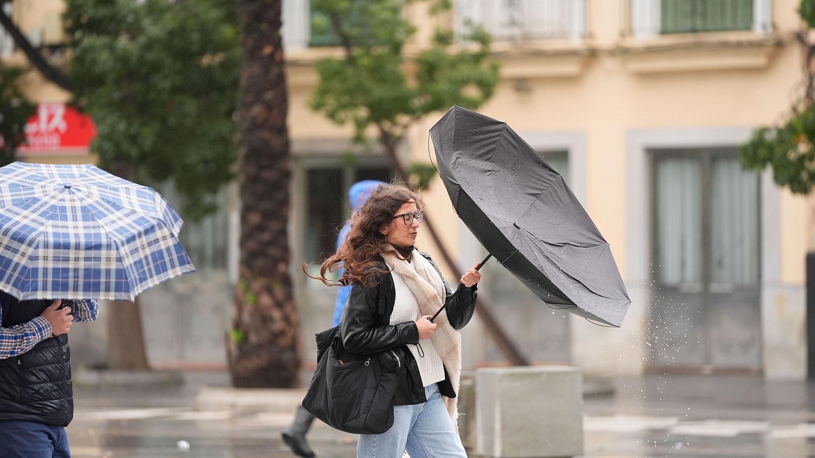 Galicia mantiene activo el aviso rojo ante la borrasca Herminia | Ver