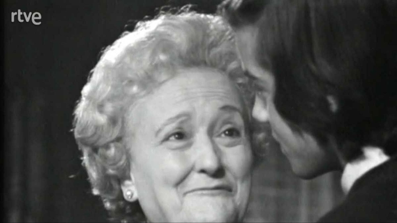 Bajo el mismo techo - Un billete de mil - Bajo el mismo techo | Ver