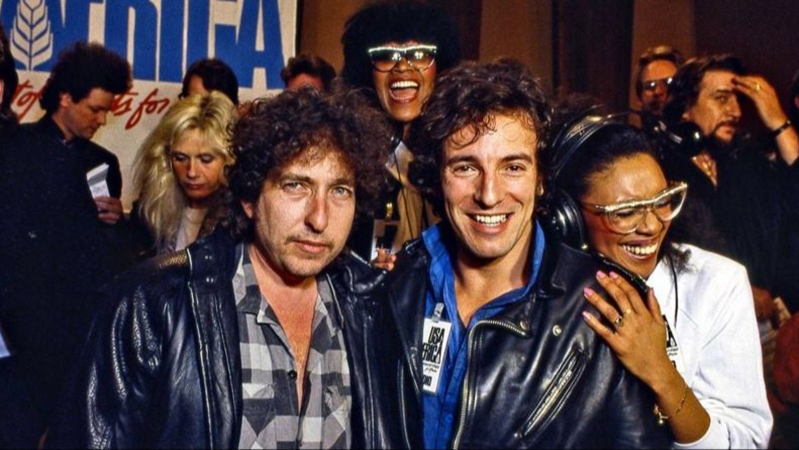 La canción solidaria 'We are the World' cumple 40 años - Informativo 24h | Ver