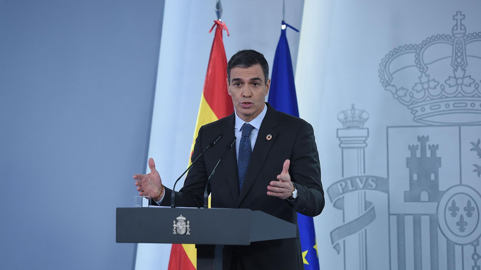 Sánchez anuncia un nuevo real decreto con la subida de las pensiones y las ayudas al transporte - Diario 24 | Ver