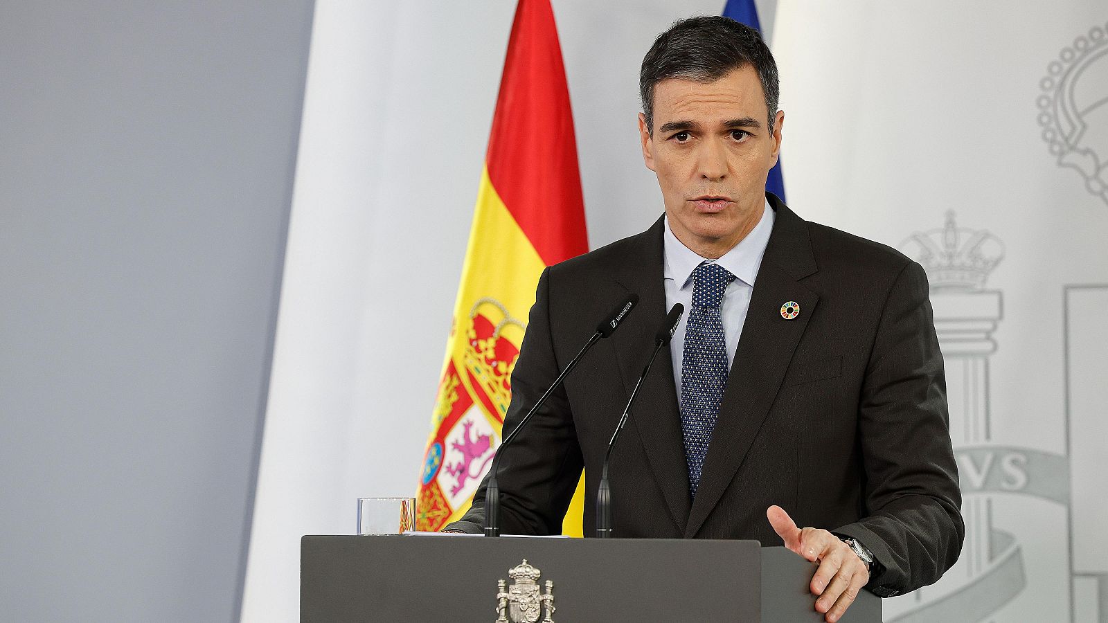 La negociación de Junts y el Gobierno: impulsa un nuevo decreto y plantea que se debata la cuestión de confianza - Telediario 2 | Ver