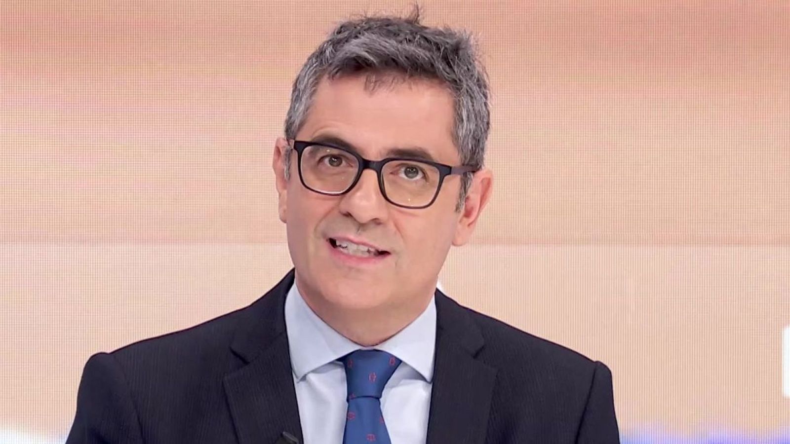 Bolaños asegura que la negociación del nuevo decreto 'omnibus' con Junts empezó "una vez que no se convalidó" el anterior - La hora de La 1 | Ver