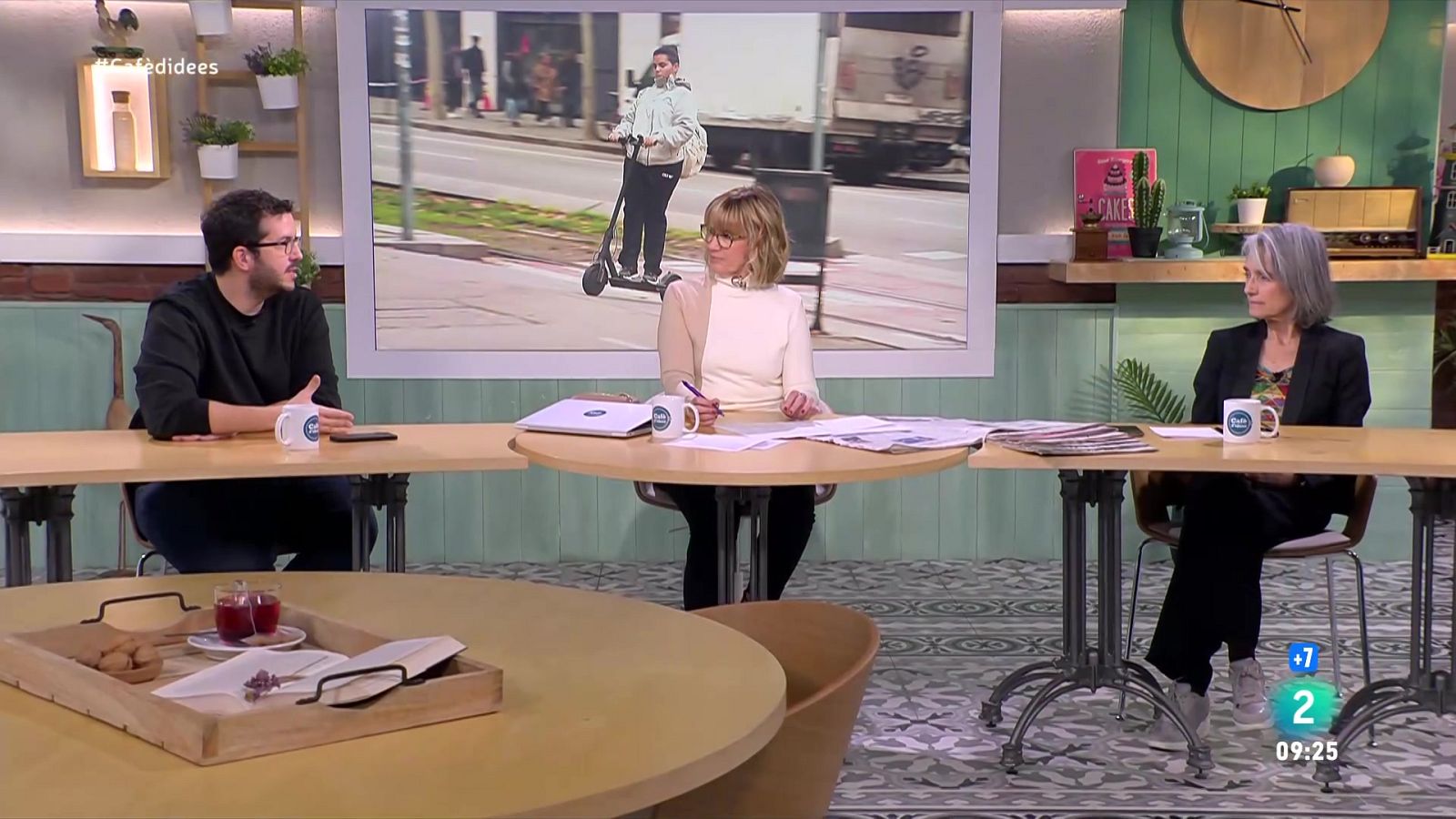 Debat de l'habitatge, Mujeres del Vino i paparres a Catalunya - Cafè d'idees | Veure