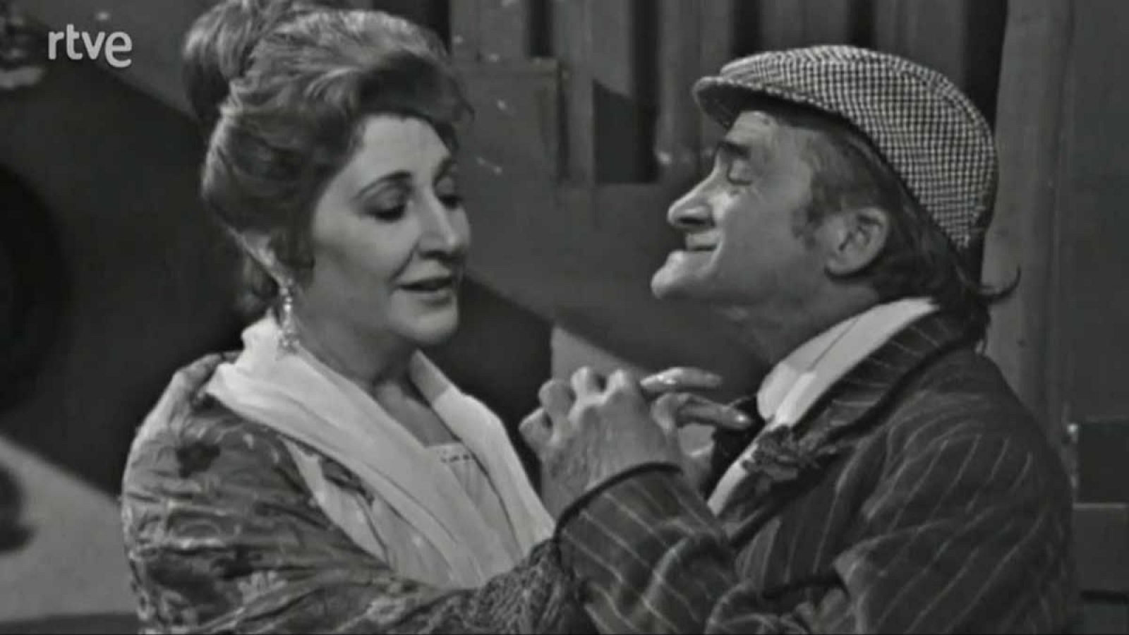 Compañera te doy - El patio de embajadores - Compañera te doy | Ver