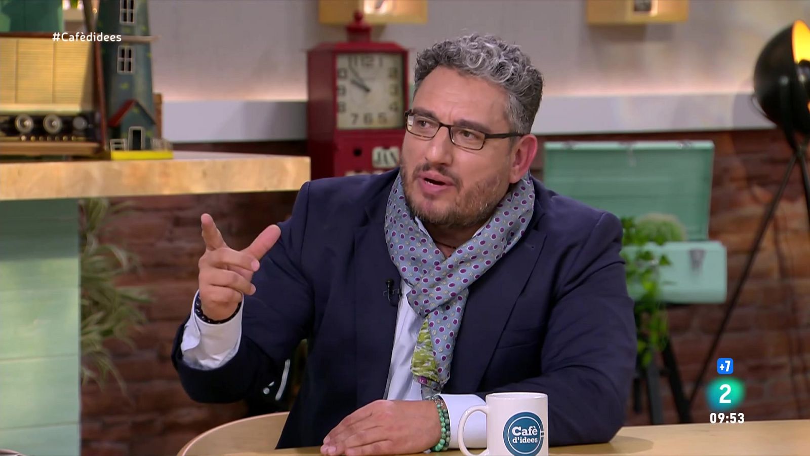 Lluís Pastor presenta el llibre 'Los mismos muertos vuelven' - Cafè d'idees | Veure