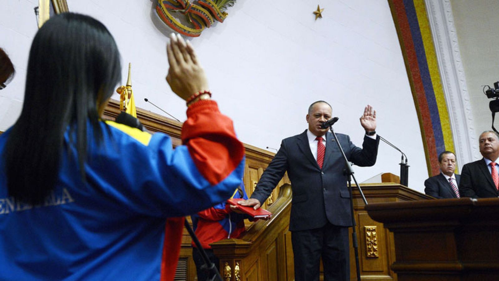 Diosdado Cabello reelegido presidente de la asamblea de Venezuela