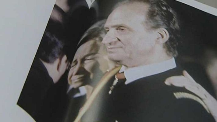 Telediario 1 - La Casa Real cede fotos a EFE