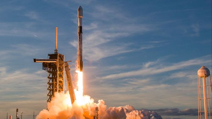 Telediario 1 - Lanzado con éxito desde Florida el satélite militar español SpainSat