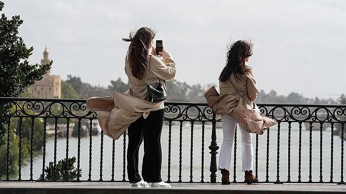El tiempo - Nuboso en buena parte de España y lluvias fuertes en puntos del Mediterráneo