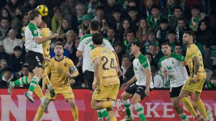Resúmenes de LaLiga - Racing - Málaga: resumen del partido de la 25ª jornada | Segunda