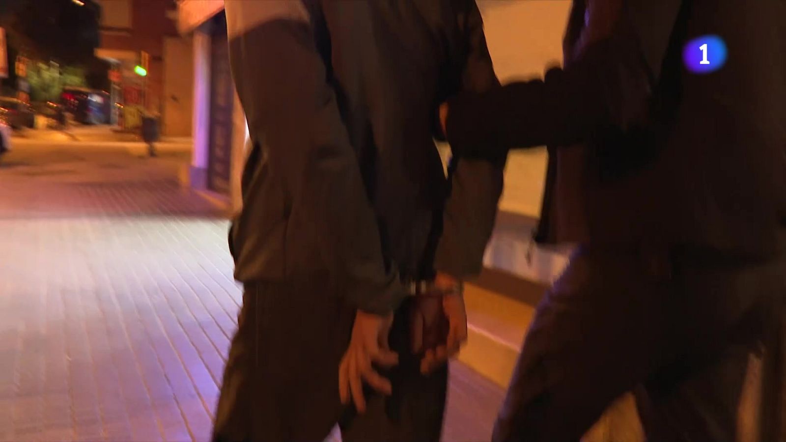 Dispositiu policial contra robatoris a domicilis - L'Informatiu | Veure