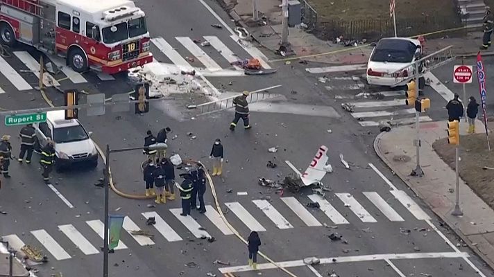 Telediario Fin de Semana - Ascienden a siete las víctimas del accidente del avión médico en Filadelfia, Estados Unidos