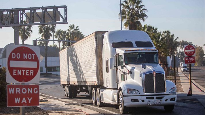 Telediario Fin de Semana - Trump cumple su amenaza y firma los aranceles para China, México y Canadá