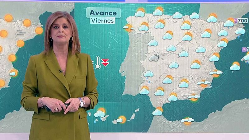 Precipitaciones fuertes y con tormentas en el entorno del Estrecho y mar de Alborán - ver ahora
