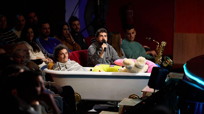 La Revuelta - Juani "la antenas" y las jóvenes del bidé