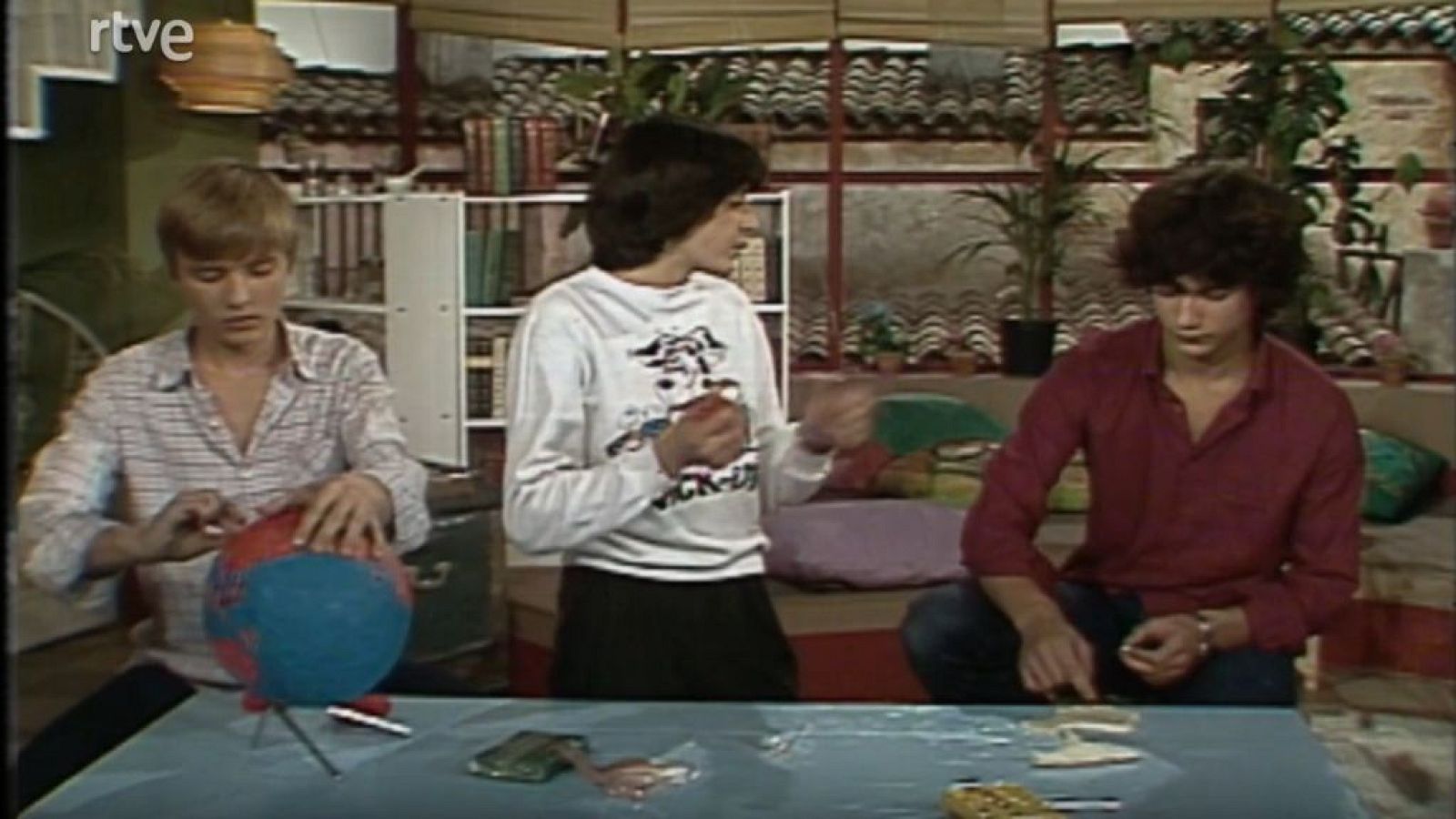 3, 2, 1 Contacto - Muchos, pocos (Parte 1)