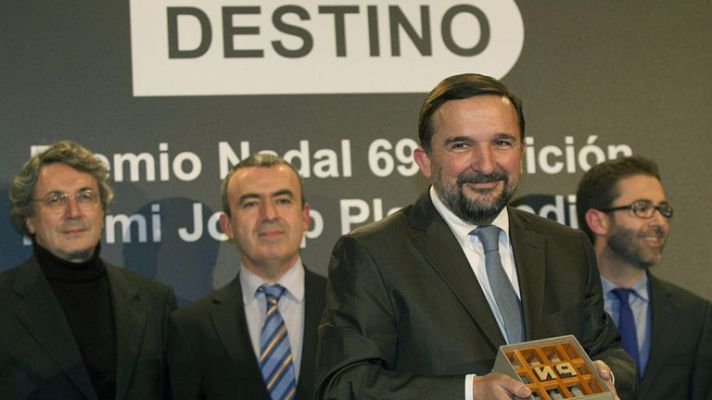 Especiales informativos - El periodista cultural Sergio Vila-Sanjuán gana el 69º Premio Nadal de Novela 2013