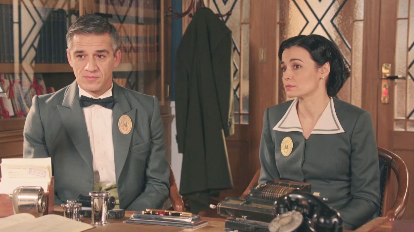 Trini ayuda a Marcelina a conseguir el trabajo - Salón de té La Moderna | Ver