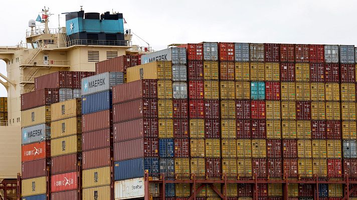 Telediario 1 - Trump inicia su guerra comercial contra China con la entrada en vigor de los primeros aranceles