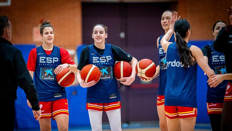 La selección de baloncesto a una victoria de clasificarse para el Eurobasket