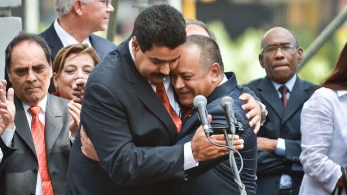 Telediario 1 - Semana crucial en Venezuela, a cuatro días de la prevista jura de Chávez