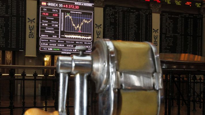 Telediario 1 - Pendientes del BCE y de la primera subasta de deuda española del año