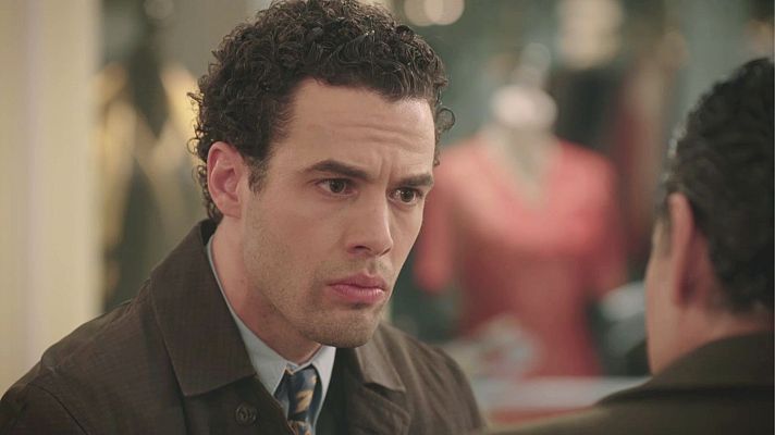 Salón de té La Moderna - Rodrigo descubre quién es el beneficiario de la póliza de Lázara