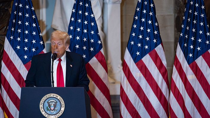 Telediario 1 - Trump prohíbe a las mujeres trans participar en competiciones deportivas femeninas